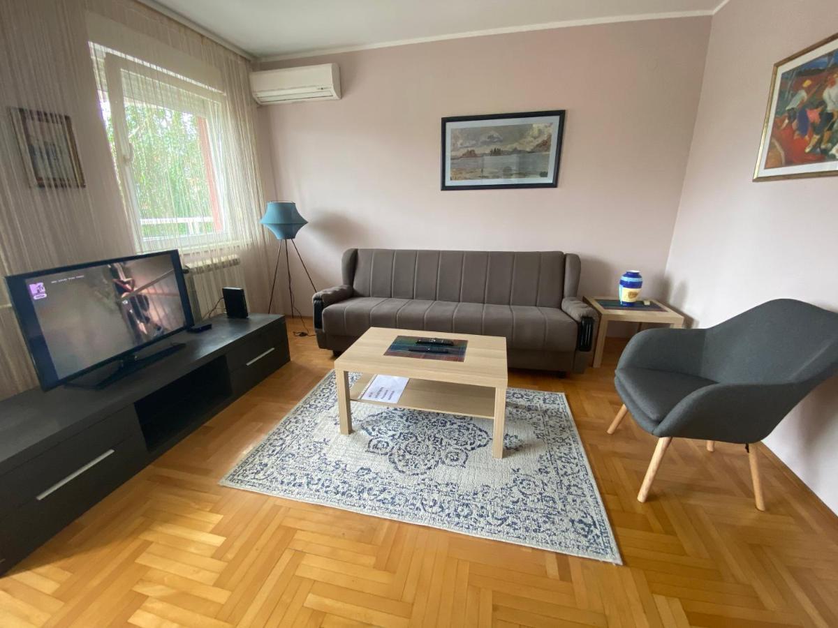 Hill Apartment ベオグラード エクステリア 写真